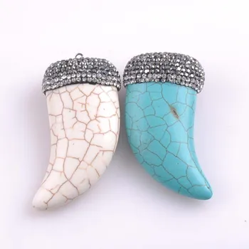2017 yeni Gelenler sıcak satış moda karışık Kallaite Doğal taş Kolye charms Boynuz hilal ay takı yapımı için 1 adet
